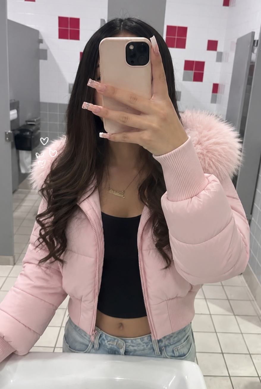 <p><strong>BIG ZIPS. BIG LOVE. 🩷</strong></p>